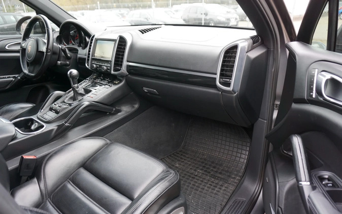 Porsche Cayenne cena 79900 przebieg: 240000, rok produkcji 2010 z Działoszyn małe 277